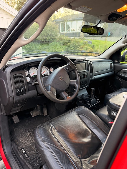 Dodge RAM 1500 8 of 22