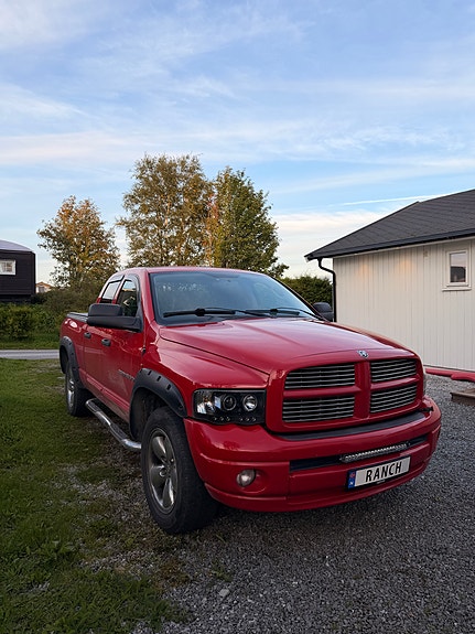 Dodge RAM 1500 3 of 22