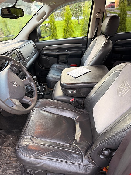 Dodge RAM 1500 10 of 22