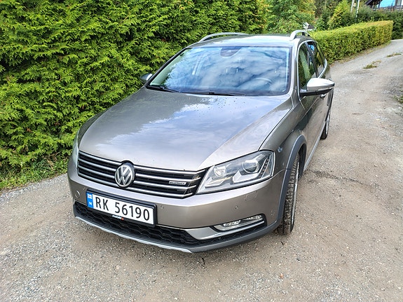 Volkswagen Passat 2 of 6
