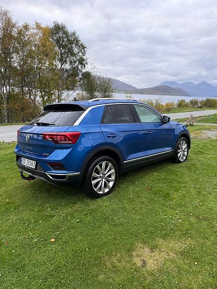 Volkswagen T-Roc 8 of 22