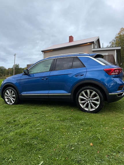 Volkswagen T-Roc 4 of 22