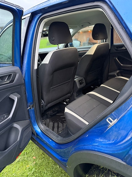 Volkswagen T-Roc 13 of 22