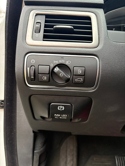 Volvo V70 20 of 30