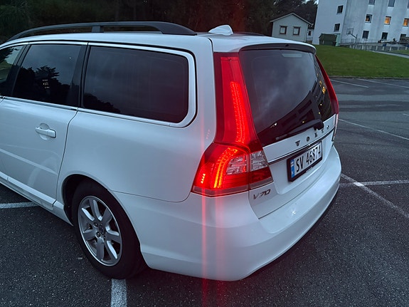 Volvo V70 8 of 30