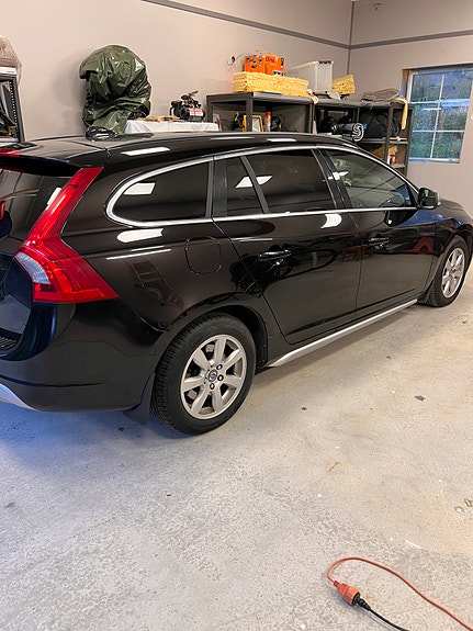 Volvo V60 12 of 16