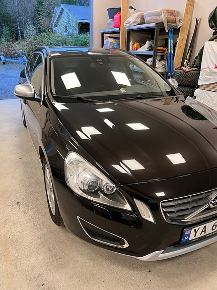 Volvo V60 14 of 16