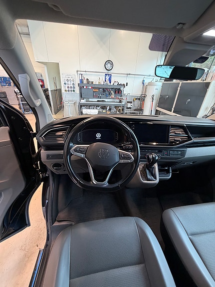 Volkswagen Transporter 10 of 18