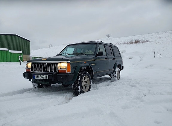 Jeep Cherokee 3 of 12