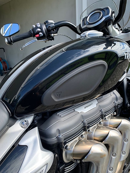 Triumph Rocket III GT 10 of 28