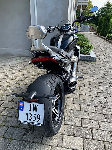 Triumph Rocket III GT 11 of 28
