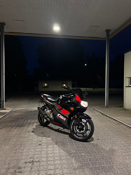 Honda CBR 600 F 12 of 17
