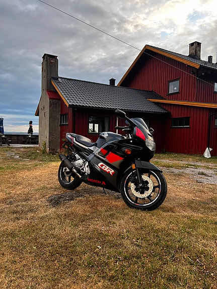 Honda CBR 600 F 9 of 17