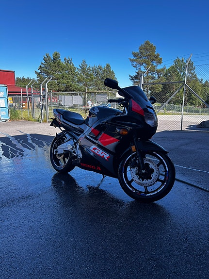 Honda CBR 600 F 5 of 17