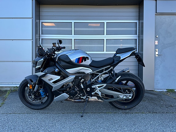 BMW M 1000 R 4 of 7