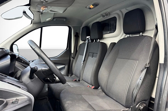 Ford Transit Custom 13 of 21