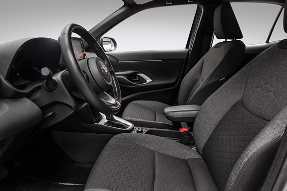 Toyota Yaris Cross 10 of 24