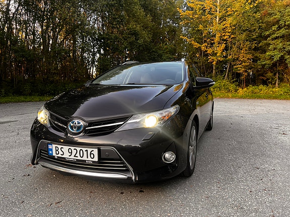 Toyota Auris 4 of 13