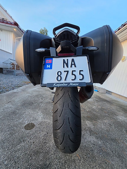 KTM 1290 Super Duke GT 13 of 30