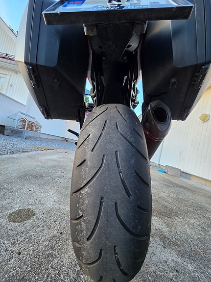 KTM 1290 Super Duke GT 12 of 30
