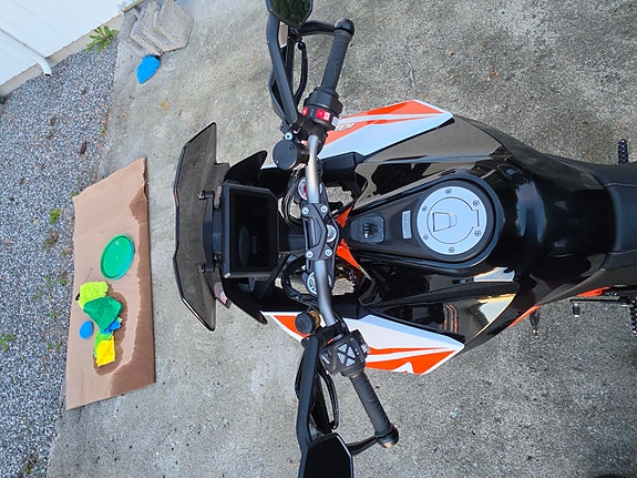 KTM 1290 Super Duke GT 23 of 30