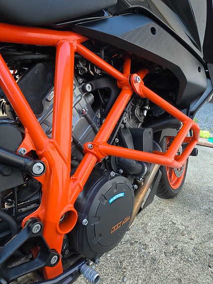KTM 1290 Super Duke GT 22 of 30