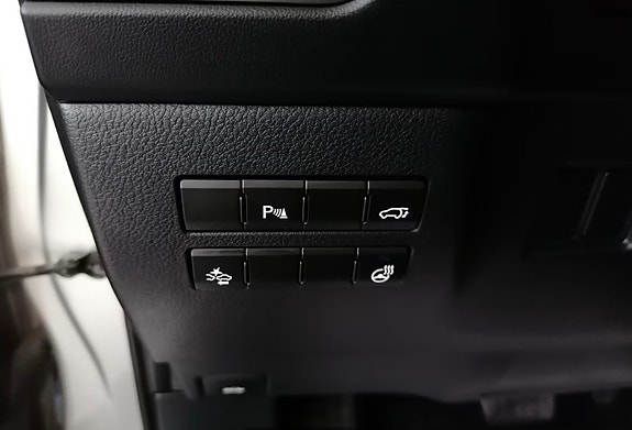 Lexus NX300h 14 of 21