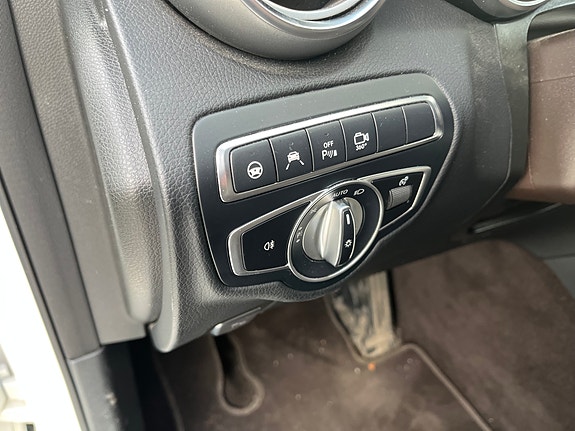 Mercedes-Benz GLC350 e 16 of 21