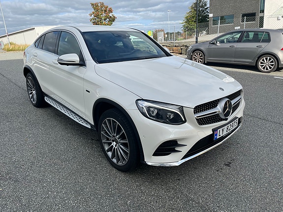 Mercedes-Benz GLC350 e 2 of 21