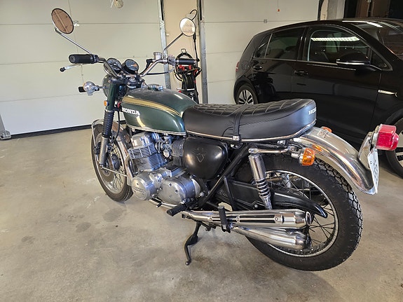Honda CB750 3 of 6