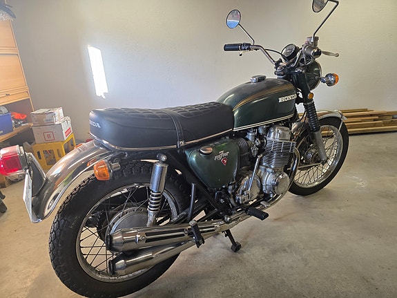 Honda CB750 4 of 6