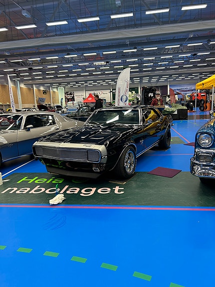 Chevrolet Camaro 4 of 26