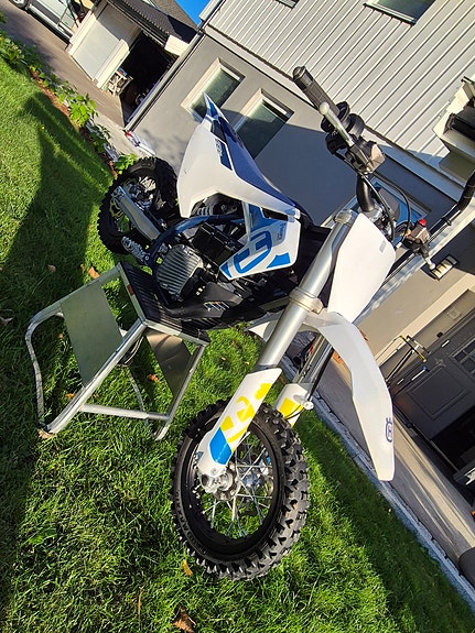 Husqvarna EE 3 9 of 9