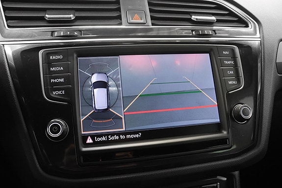Volkswagen Tiguan 16 of 30