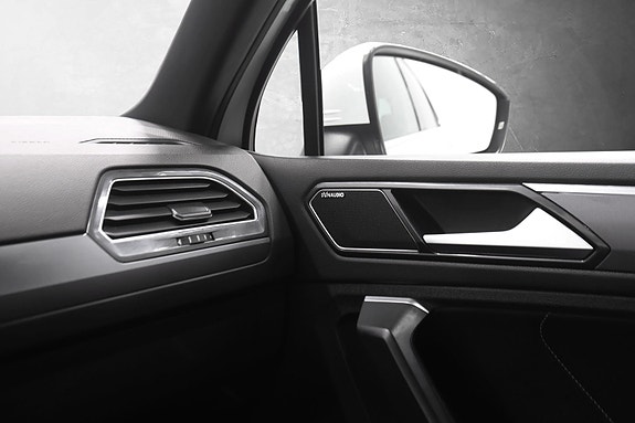 Volkswagen Tiguan 17 of 30