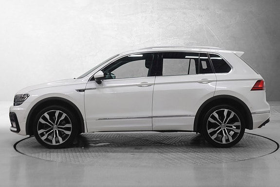 Volkswagen Tiguan 5 of 30