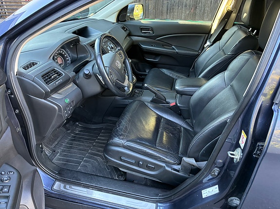 Honda CR-V 8 of 17