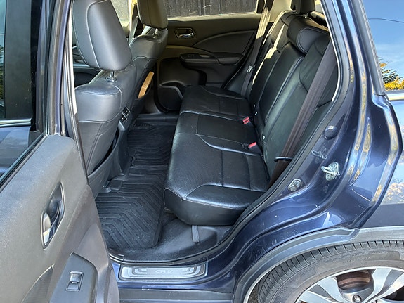 Honda CR-V 9 of 17