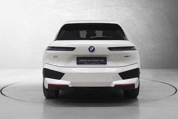 BMW iX 3 of 30