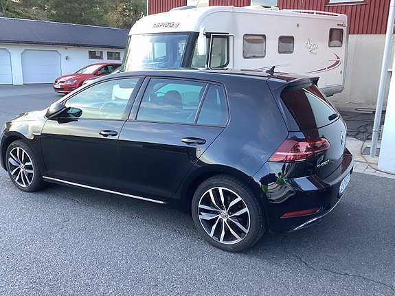 Volkswagen e-Golf VII 7 of 17