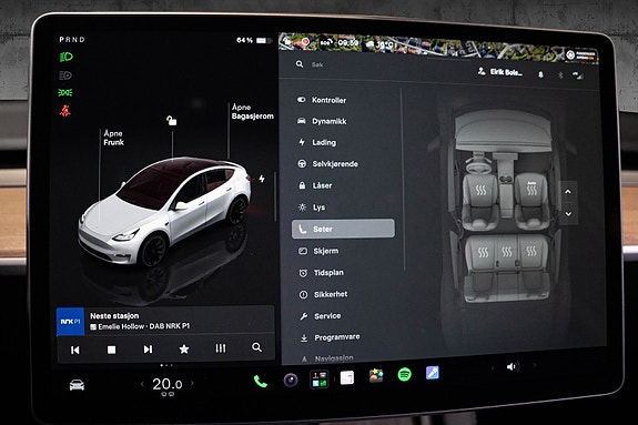 Tesla Model Y 24 of 29