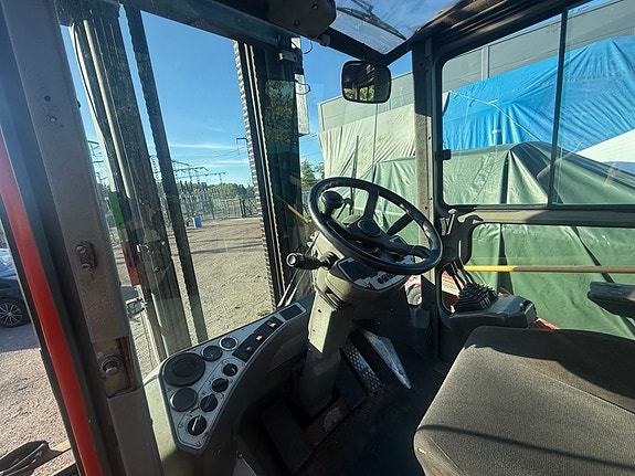 Kalmar DCD75-6 7 of 11