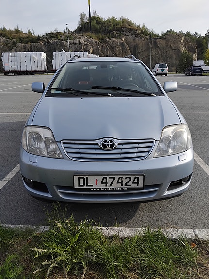 Toyota Corolla 2 of 6