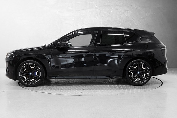 BMW iX 6 of 30