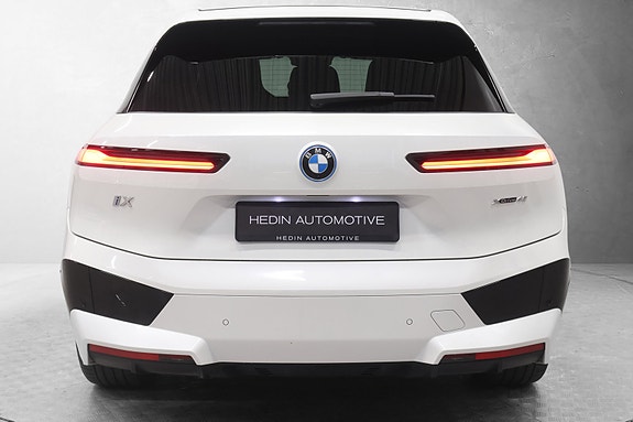 BMW iX 6 of 30