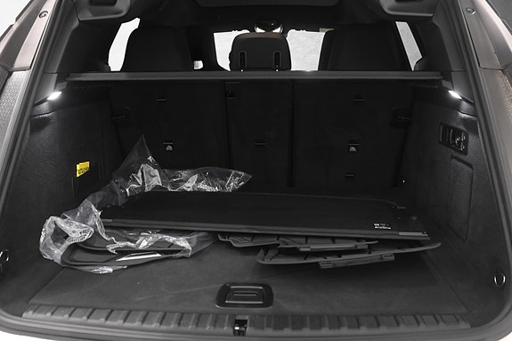 BMW iX 30 of 30