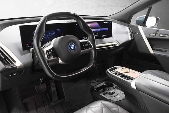BMW iX 17 of 29