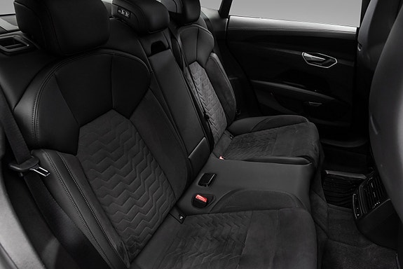 Audi e-tron GT 28 of 30