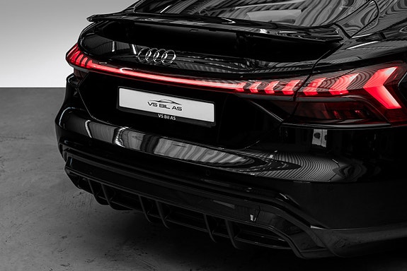 Audi e-tron GT 8 of 30