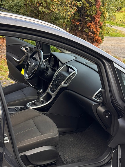 Opel Astra 19 of 30